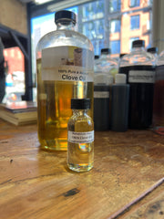 100% Pure & Natural Clove Leaf Oil